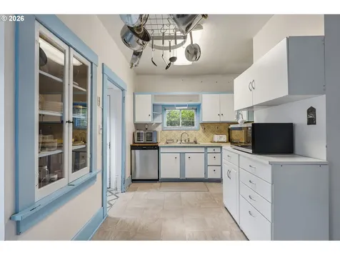 7462 N Dwight Avenue Portland OR 97203