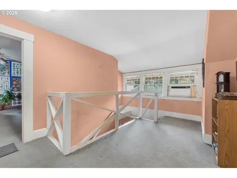7462 N Dwight Avenue Portland OR 97203