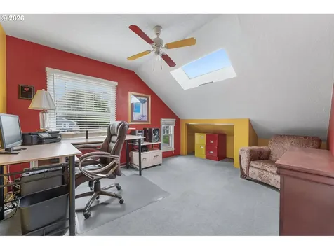 7462 N Dwight Avenue Portland OR 97203