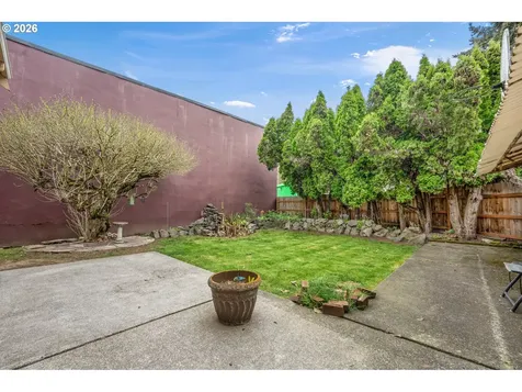7462 N Dwight Avenue Portland OR 97203