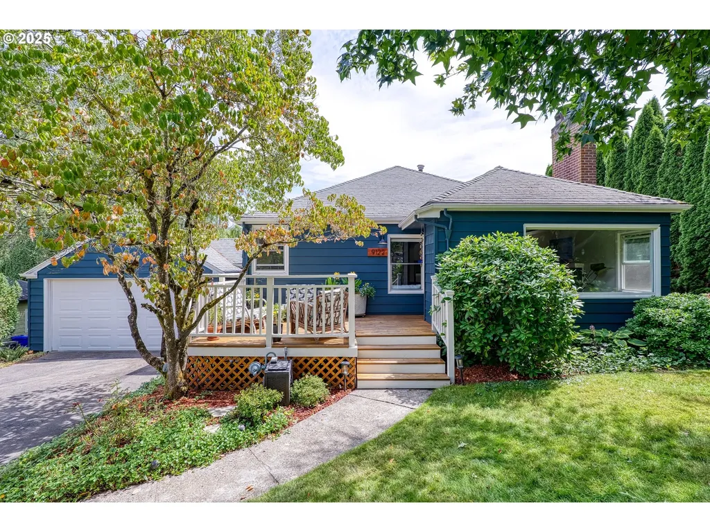 9122 SW 35th Avenue Portland OR 97219