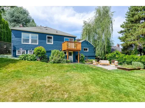 9122 SW 35th Avenue Portland OR 97219