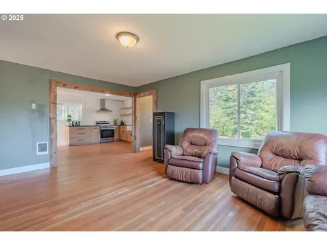 355 Slide Creek Road Longview WA 98632