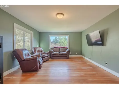 355 Slide Creek Road Longview WA 98632