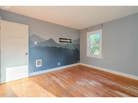 355 Slide Creek Road Longview WA 98632