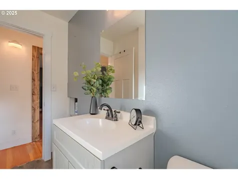 355 Slide Creek Road Longview WA 98632