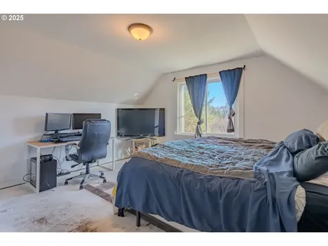 355 Slide Creek Road Longview WA 98632