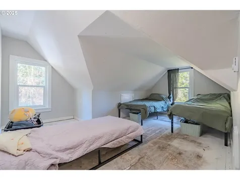 355 Slide Creek Road Longview WA 98632