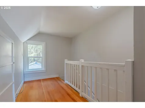 355 Slide Creek Road Longview WA 98632