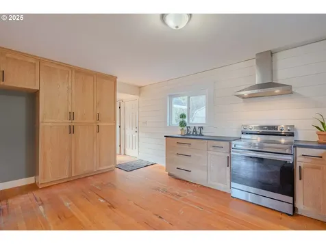 355 Slide Creek Road Longview WA 98632