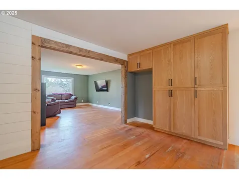 355 Slide Creek Road Longview WA 98632