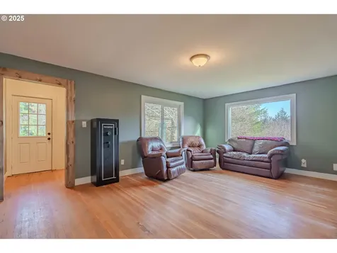 355 Slide Creek Road Longview WA 98632