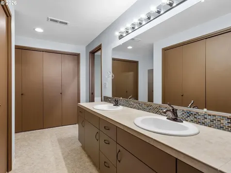 3300 NE 164th Street Ridgefield WA 98642