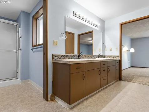 3300 NE 164th Street Ridgefield WA 98642