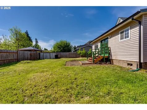 1004 S 4th Street Cottage Grove OR 97424