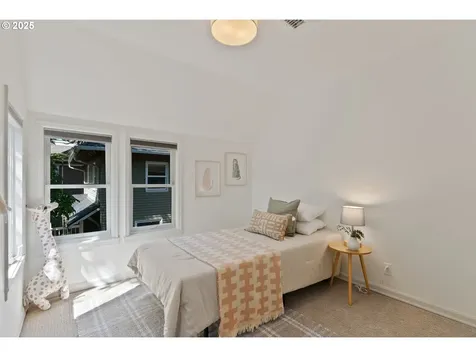 1912 NE 11th Avenue Portland OR 97212