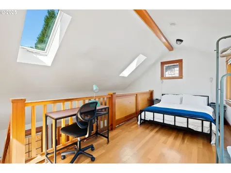 1912 NE 11th Avenue Portland OR 97212