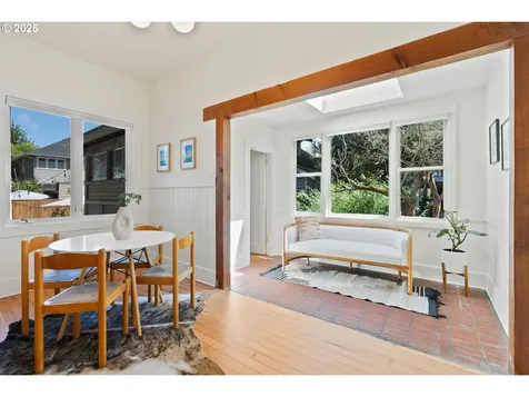 1912 NE 11th Avenue Portland OR 97212