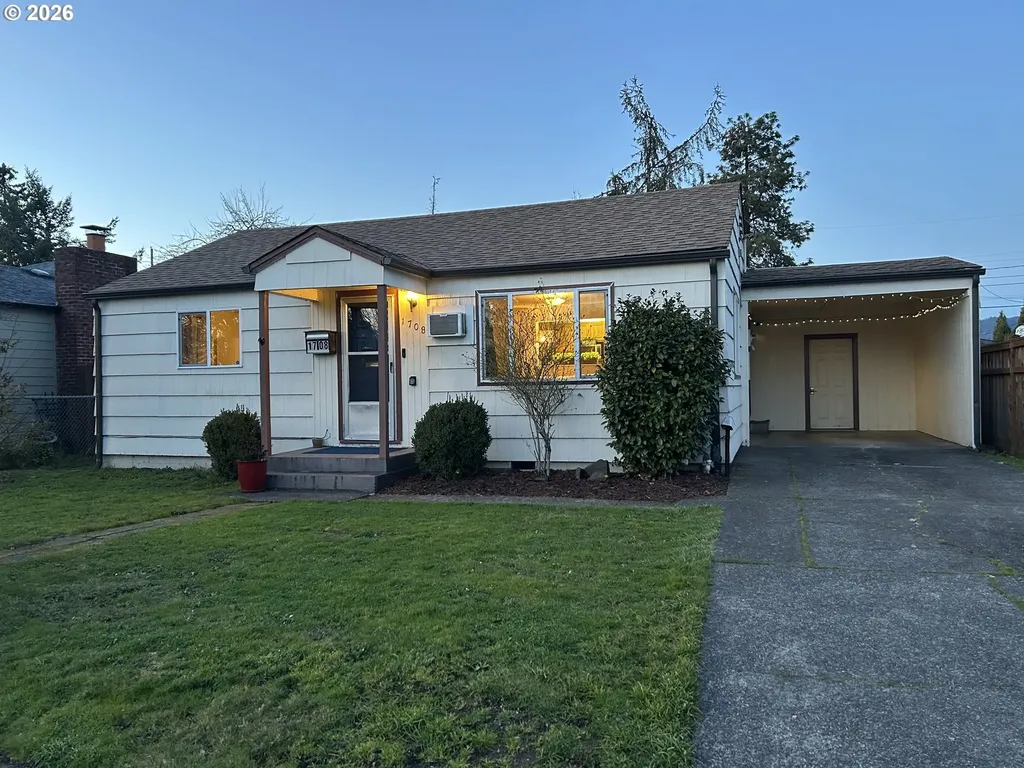 1708 I Street Springfield OR 97477
