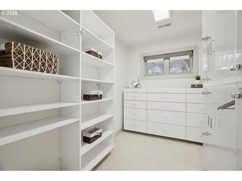 17623 Brookhurst Drive Lake Oswego OR 97034