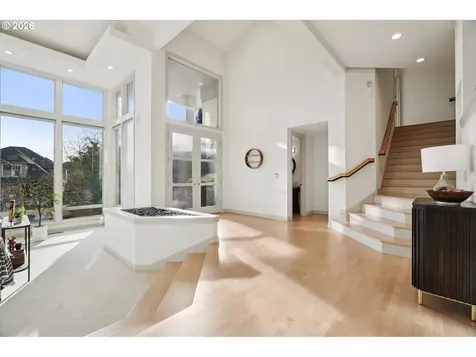 17623 Brookhurst Drive Lake Oswego OR 97034