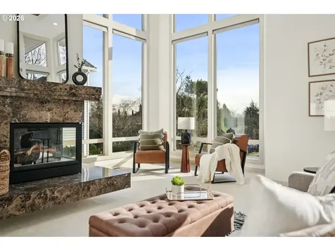 17623 Brookhurst Drive Lake Oswego OR 97034