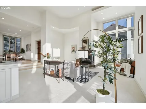17623 Brookhurst Drive Lake Oswego OR 97034
