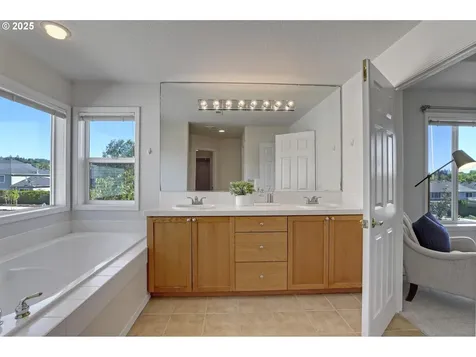 3816 NW Tustin Ranch Drive Portland OR 97229