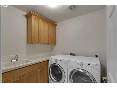 3816 NW Tustin Ranch Drive Portland OR 97229