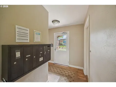 255 NE 61st Avenue Portland OR 97213