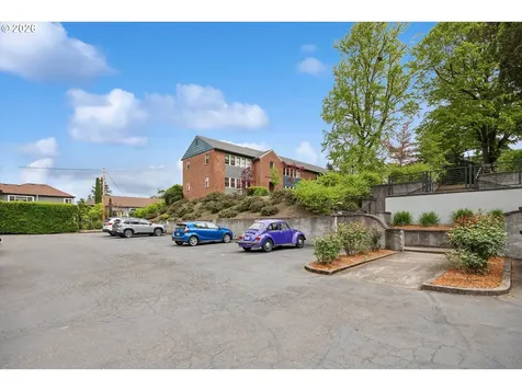 255 NE 61st Avenue Portland OR 97213