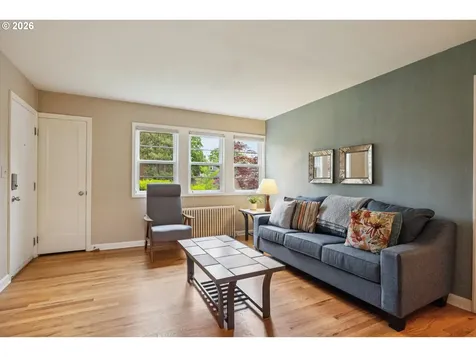 255 NE 61st Avenue Portland OR 97213