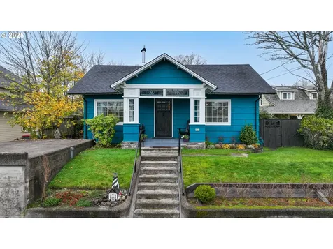 820 12th Avenue Seaside OR 97138