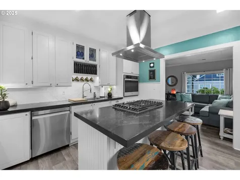 820 12th Avenue Seaside OR 97138