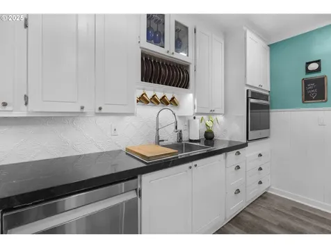 820 12th Avenue Seaside OR 97138