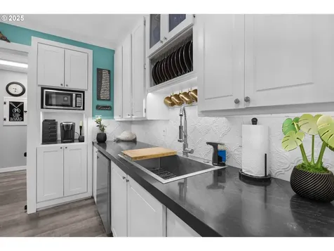 820 12th Avenue Seaside OR 97138