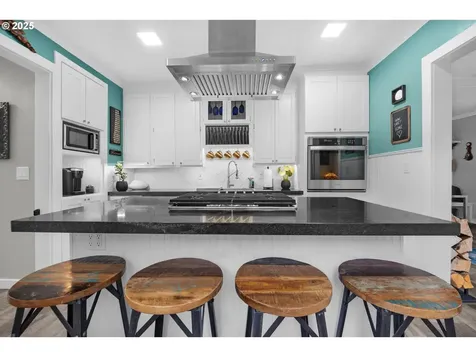 820 12th Avenue Seaside OR 97138