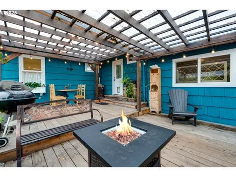 820 12th Avenue Seaside OR 97138