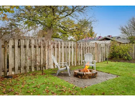 820 12th Avenue Seaside OR 97138