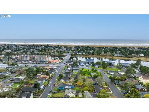 820 12th Avenue Seaside OR 97138