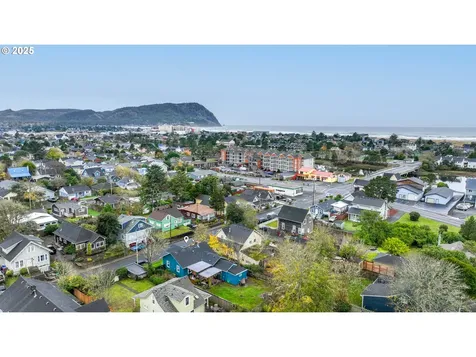 820 12th Avenue Seaside OR 97138