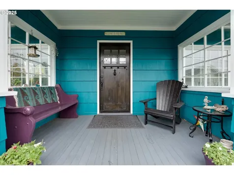 820 12th Avenue Seaside OR 97138