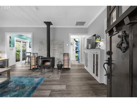 820 12th Avenue Seaside OR 97138