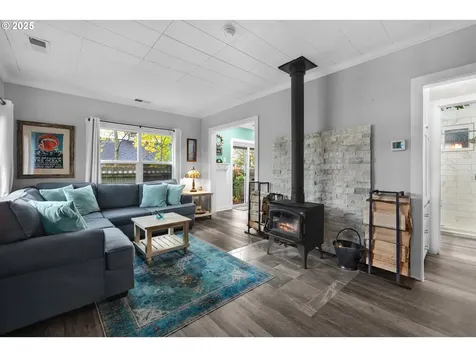 820 12th Avenue Seaside OR 97138
