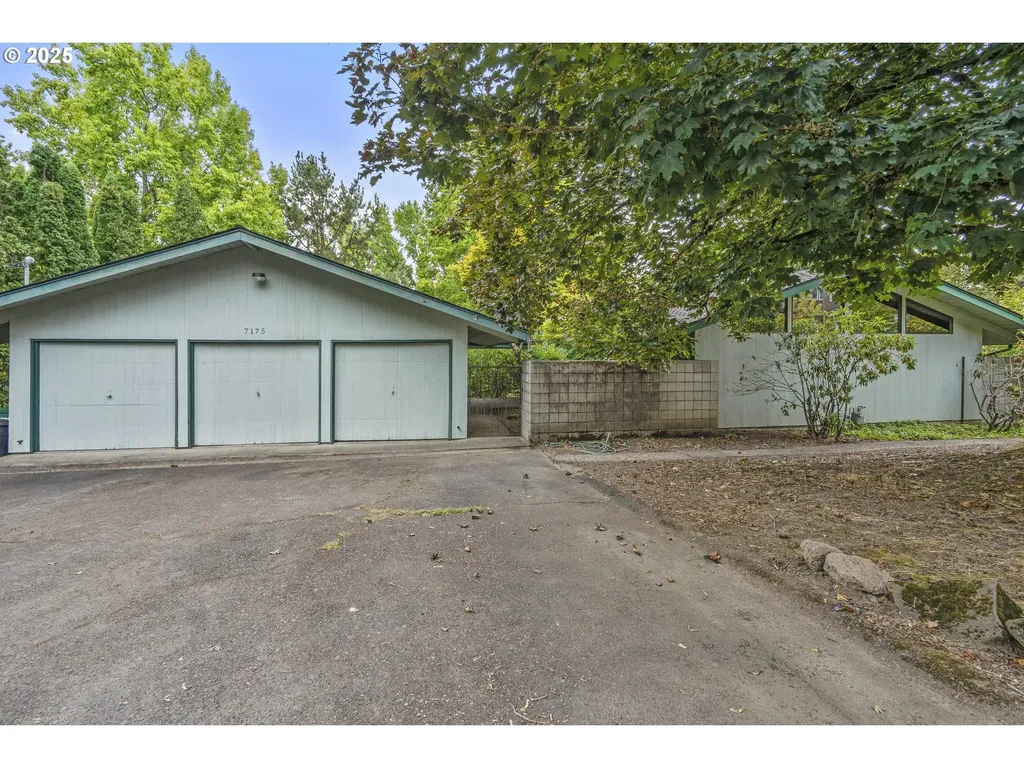 7175 SW 68th Avenue Portland OR 97223
