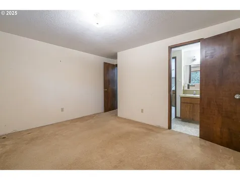 7175 SW 68th Avenue Portland OR 97223