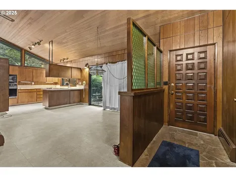 7175 SW 68th Avenue Portland OR 97223