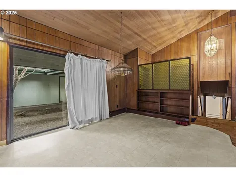 7175 SW 68th Avenue Portland OR 97223