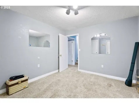 18450 S Redland Road Oregon City OR 97045