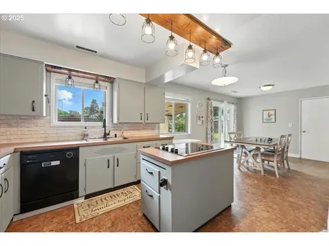 3002 17th Avenue Forest Grove OR 97116